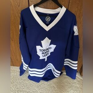 Toronto Maple Leafs Jersey CCM size Small/ Medium